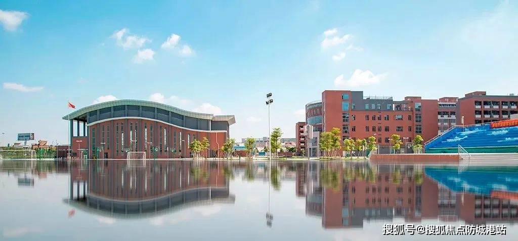 保利华侨城云禧周边配套设施包含:常青藤国际幼儿园,保利西雅图实验