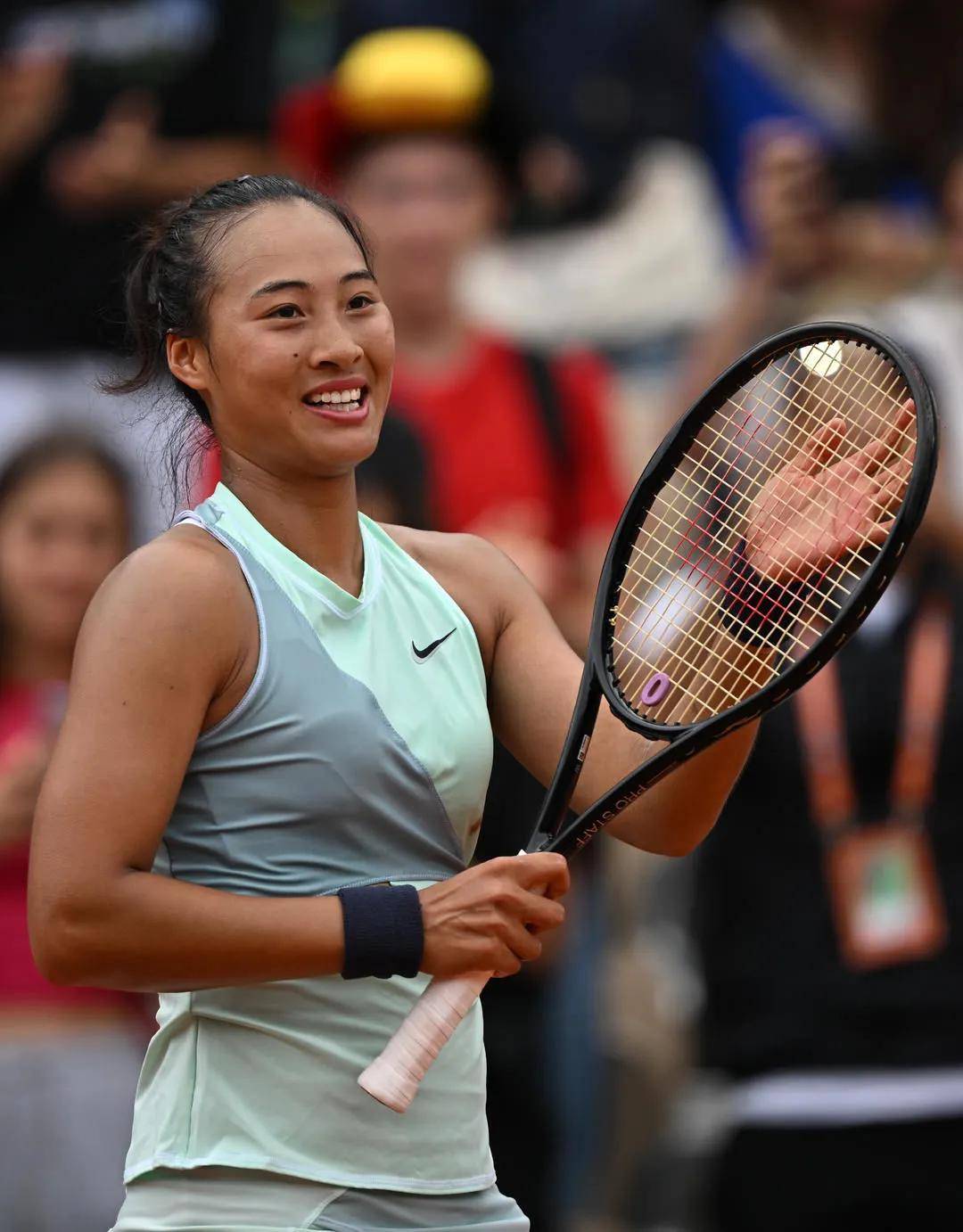 中国首位奥运网球女单冠军郑钦文是怎样练成的?