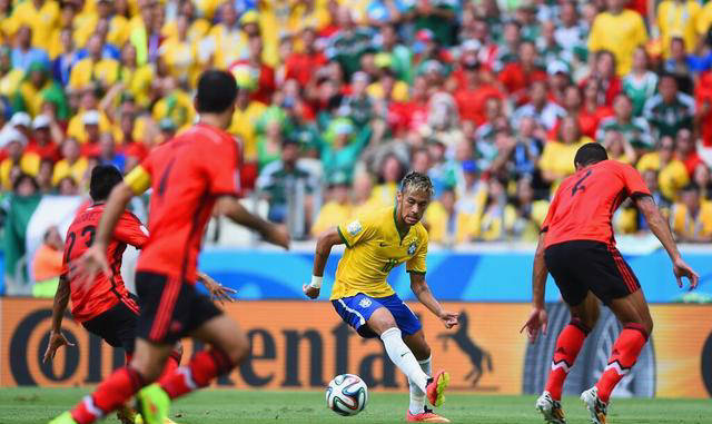 第二场则是2012年伦敦奥运会男足决赛,墨西哥以2:1战胜巴西,斩获金牌