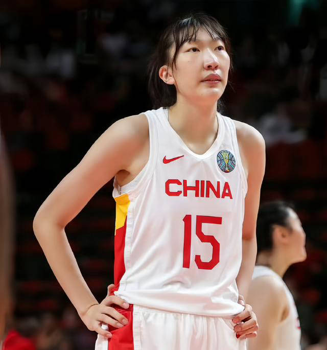 中国女篮迎来新生代!李月汝领衔6将成未来主力