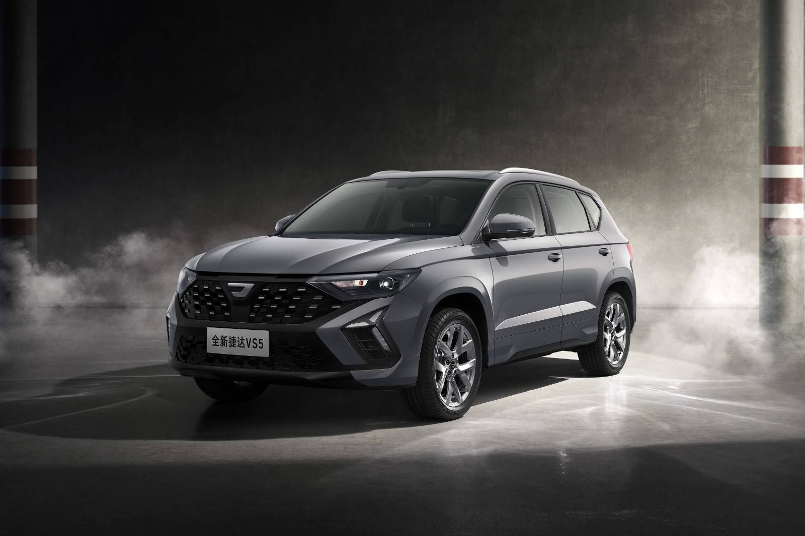 强劲动力低油耗的全新捷达vs5五周年纪念版,驾驭新风尚