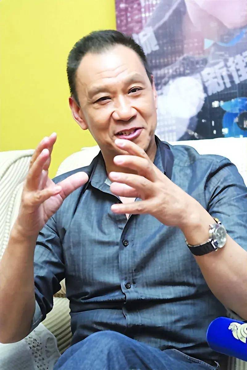 通过儿子王大庆的劝解,孙昌宁最终接受了现实,王大庆