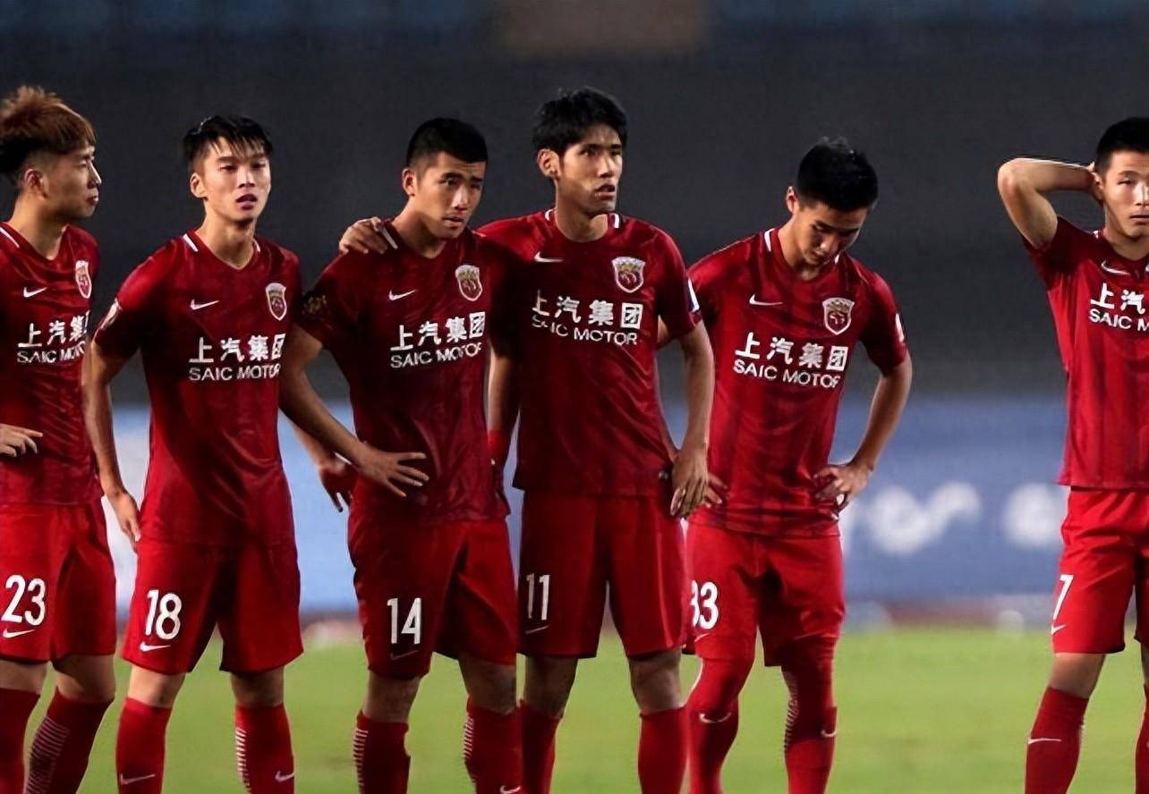 成功问鼎本届中超冠军的上海上港势必全力进军亚冠赛场,以期再创佳绩.