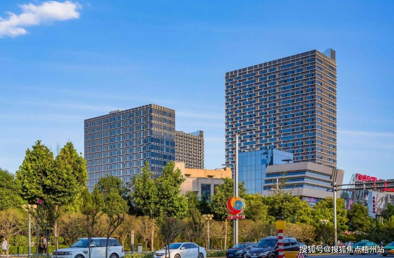 于2016年正式落子西安高新木塔寺板块,是万达集团布局西安的第5个项目