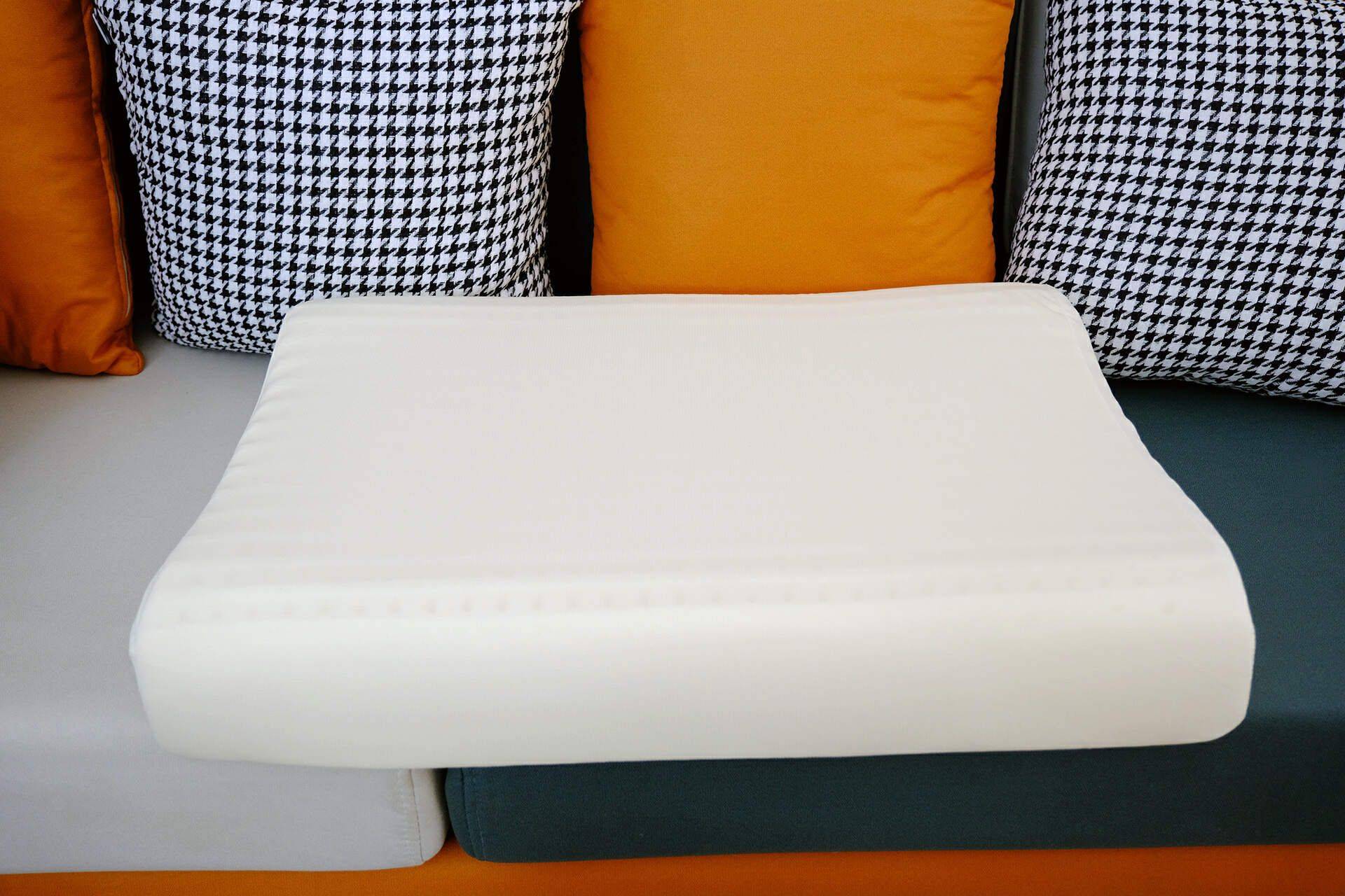 软硬适中,透气满分:小米护颈枕pro,你的私人睡眠顾问!