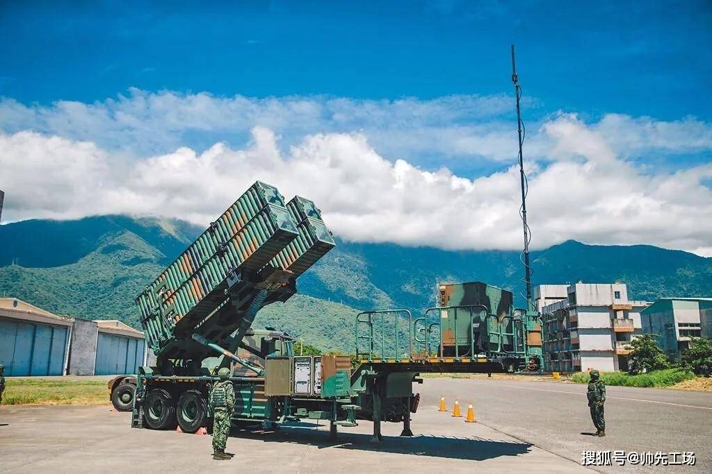 对弹道导弹的拦截能力还是远不及有主动毫米波雷达和侧推箭的爱国者-3