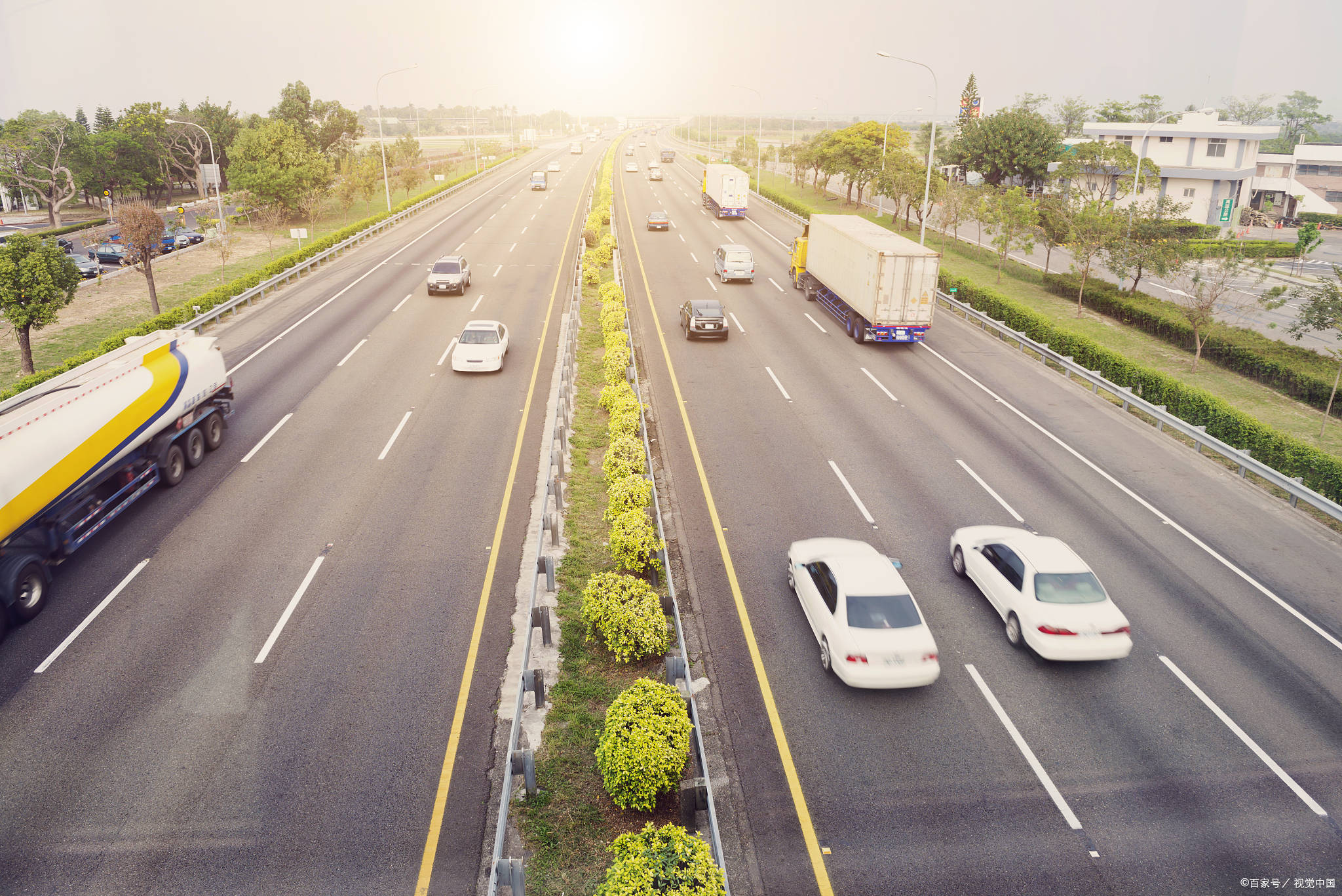 2024-2030年中国交通行业发展趋势及前景投资潜力分析报告_公路_现状