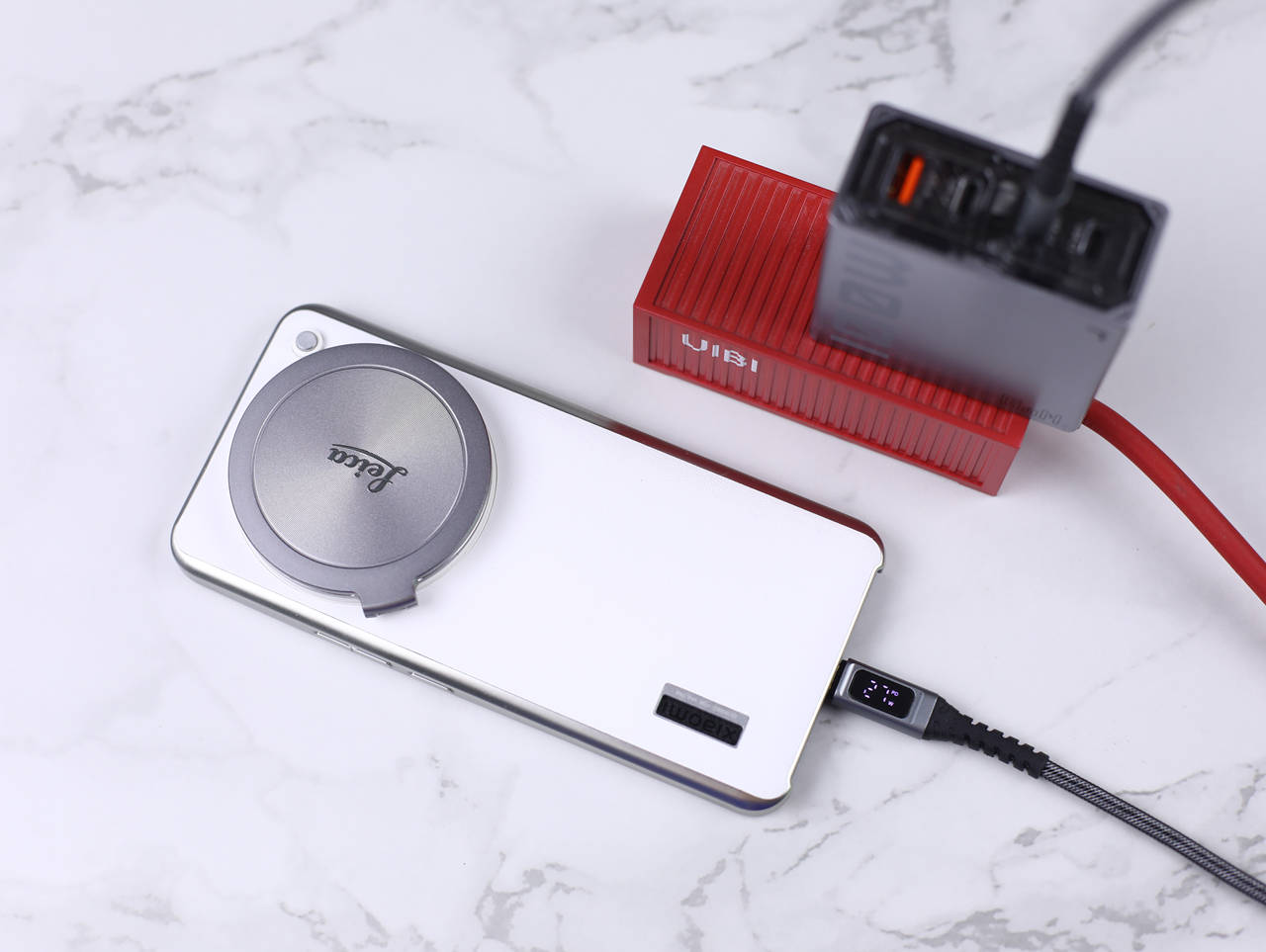 告别充电焦虑，迎接数显快充新时代！威宝100W数显快充线体验