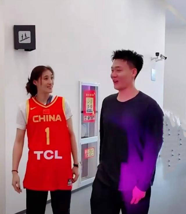 赵睿互动的神秘美女揭秘:王雪朦,中国篮坛新宠