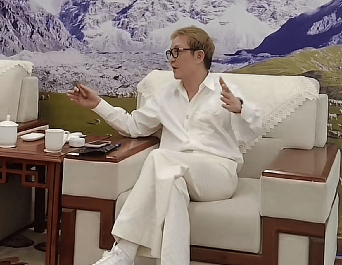 笑嗨了!前上海首富周正毅竟然复出商圈,现身新疆洽谈业务