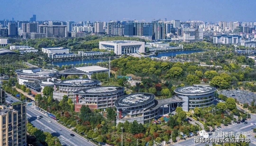 关于长沙市市中心在哪个区的信息