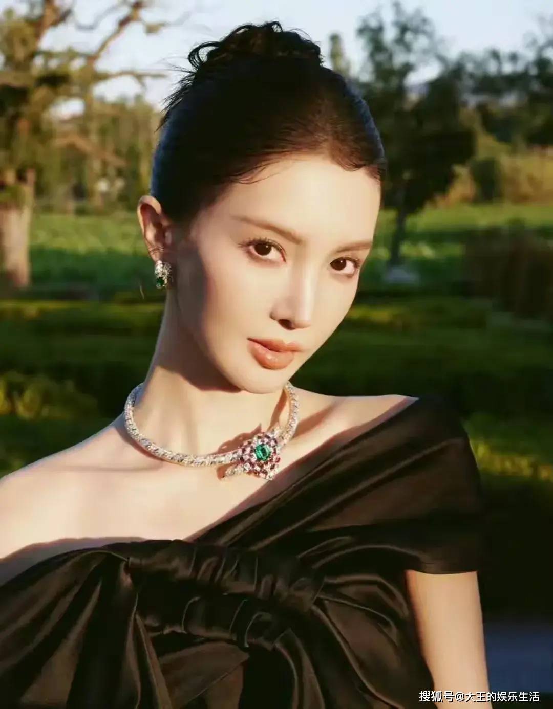 原创            张昊唯这嘴是真碎！狗仔再放录音！张昊唯说喜欢江疏影 金晨有男友-张昊唯老婆孩子