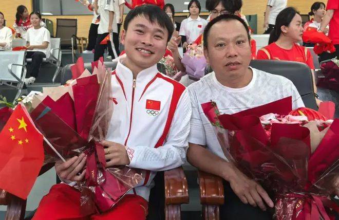 谢瑜获奥运冠军后未获代言，选择低调回家陪父。