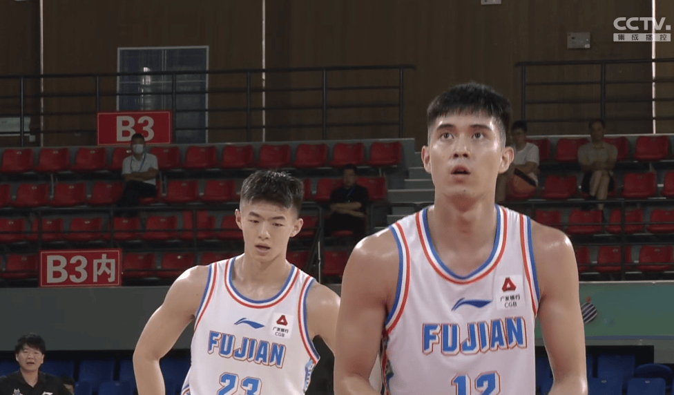 原创            邱彪得不偿失！高诗岩20+7+7伤退，状元郎6投2中，山东队憾失冠军-高青邱诗集有哪些