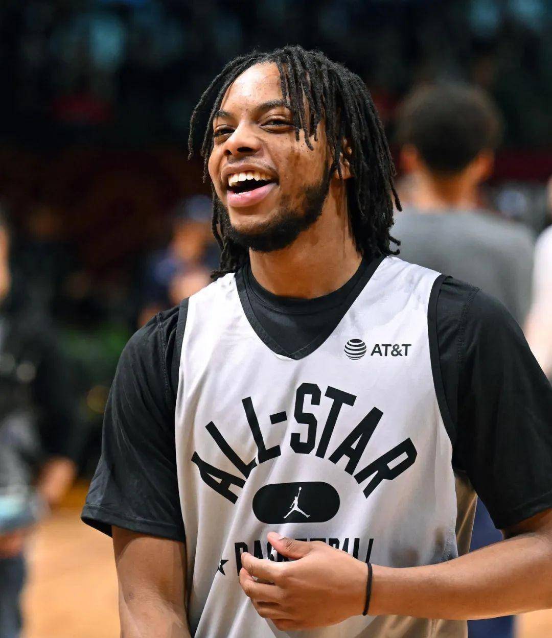 下一个被交易的,会是加兰吗?_骑士队_米切尔_马刺队