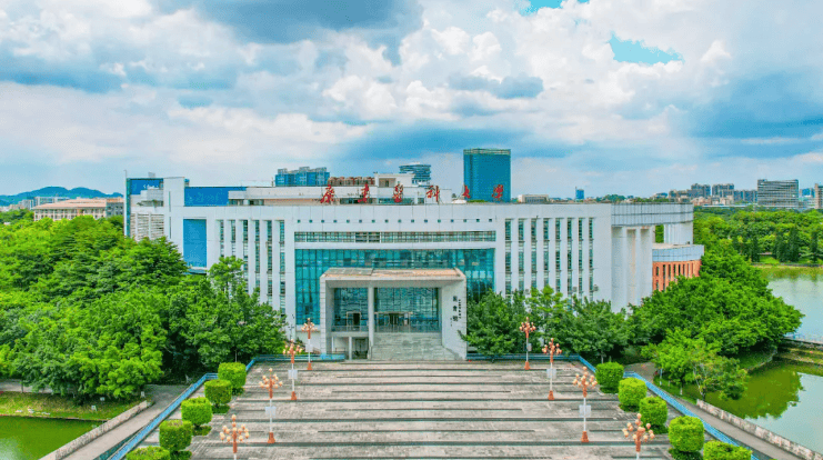 广东医学院校园风光图片