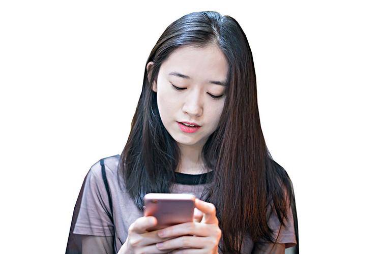 原创            90后女生出游20天 全村手机要瘫痪了-95后女子庆生挥霍12万