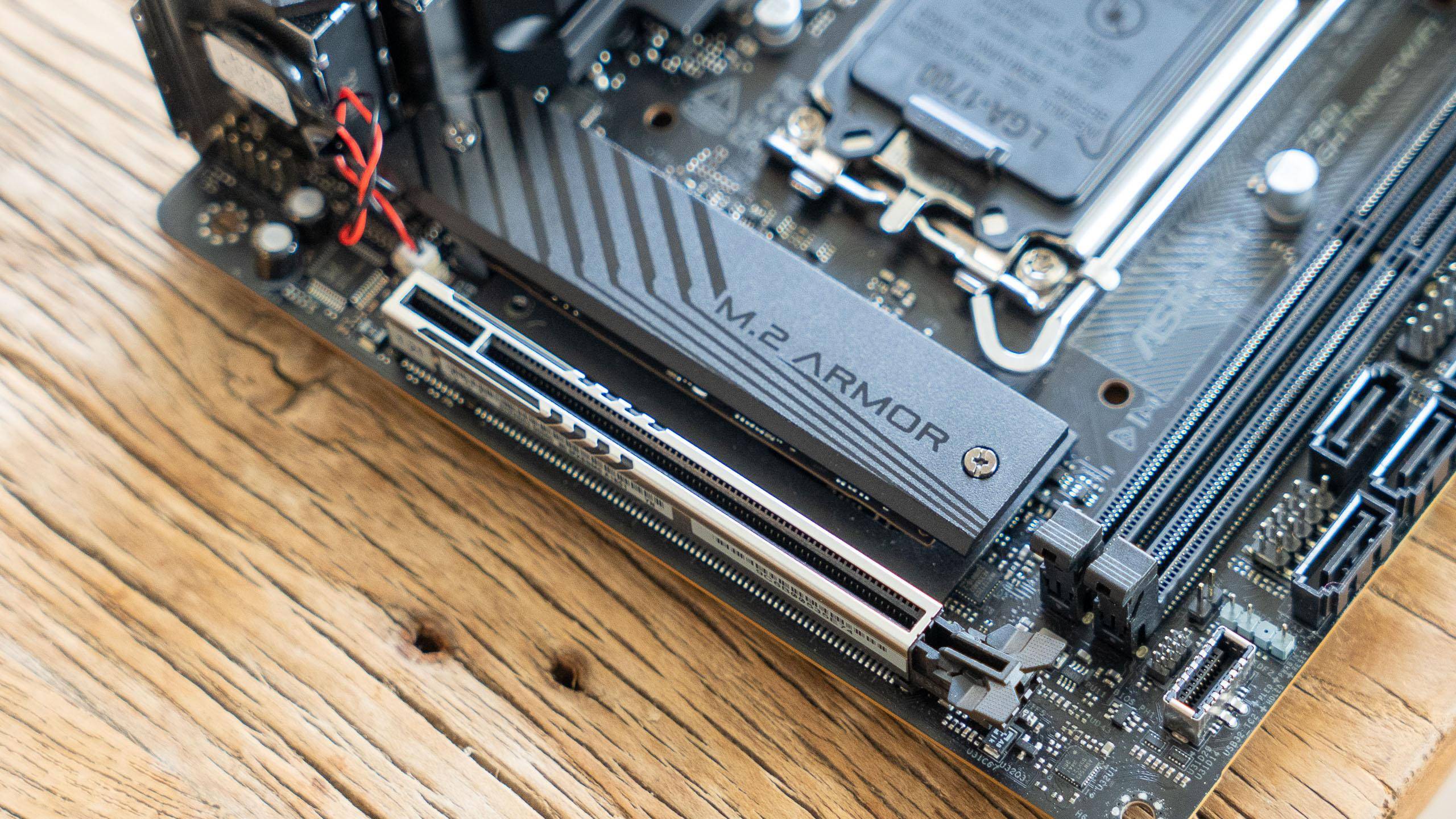 2 ssd pcie 4.0 固态硬盘接口.其他接口方面除了前置usb 3.