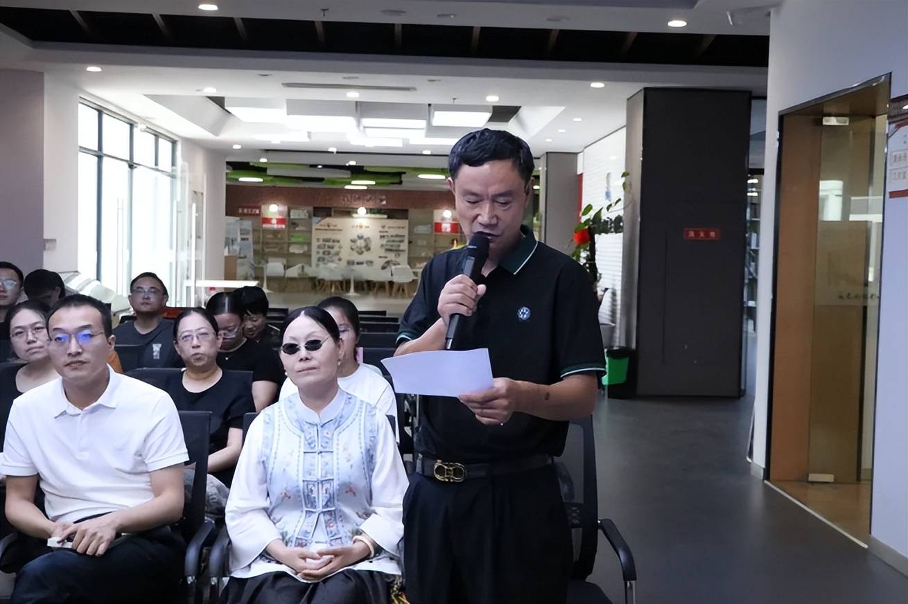 诵诗歌,话文学——张建祥新书《吴门诗韵》分享会在苏州光福举行