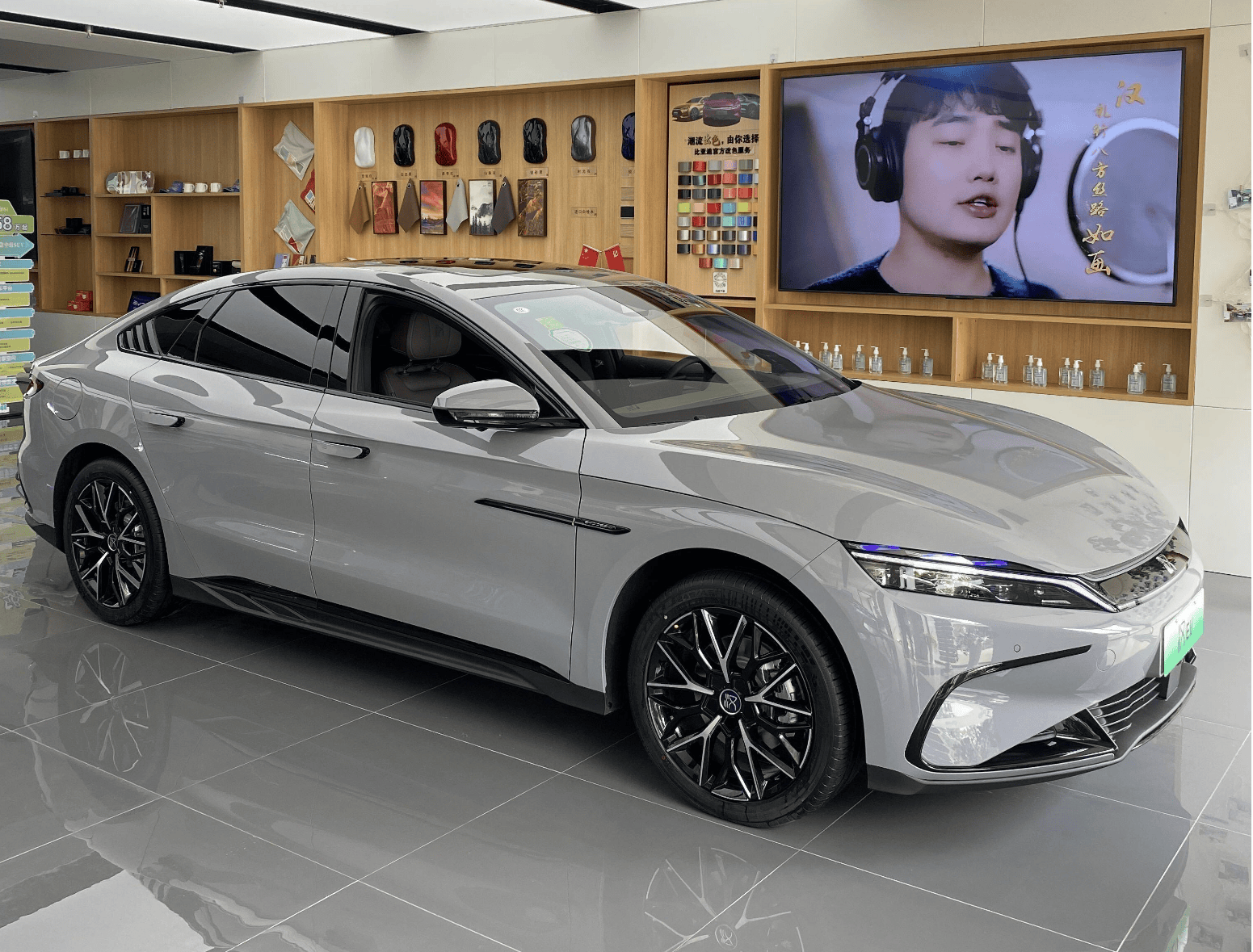 25款比亚迪汉实车到店,增激光雷达 未央灰配色,换dm5.0 五连杆