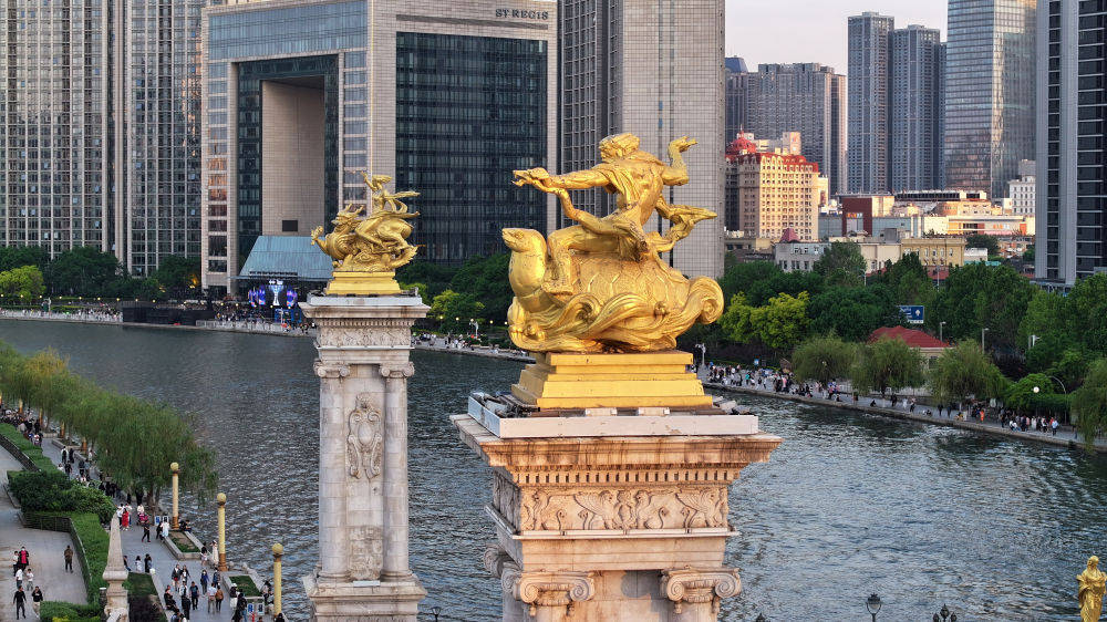 这是5月1日拍摄的天津市北安桥一景(无人机照片).