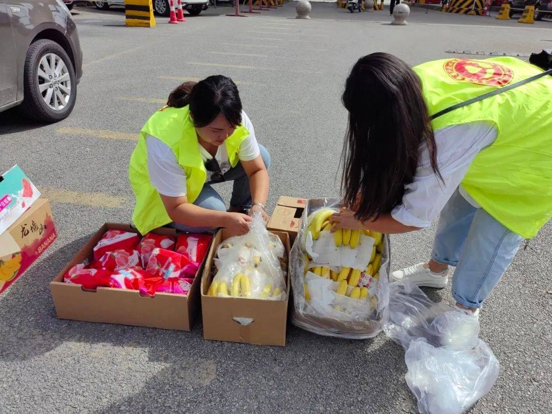 首衡集团妇联开展捐资助学献爱心活动