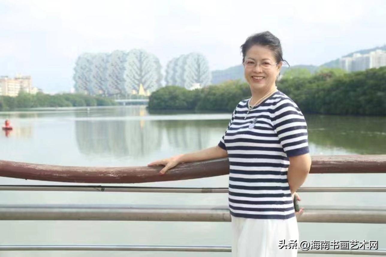 "丹青庆国庆,翰墨书华章"书画家王玥庆祝建国75周年书画展