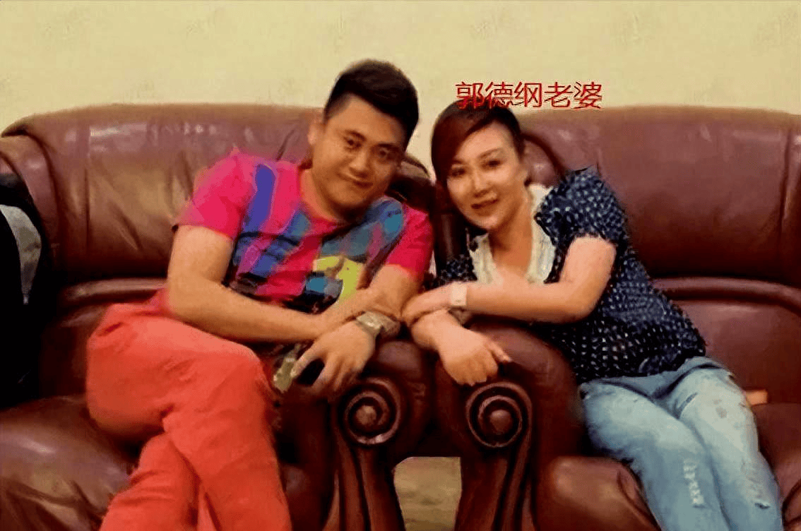 曹云金现在的老婆图片