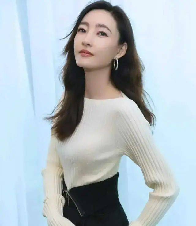 王丽坤8年青春全给了他,没想到他转头就跟别人结了婚!