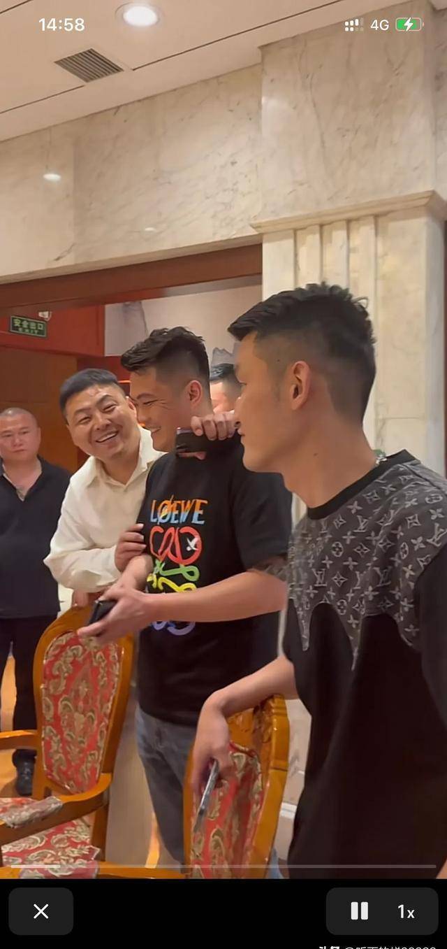 沛县二哥团队拜访京城霍总受高规格接待,网友:二哥属实高攀了_大佬