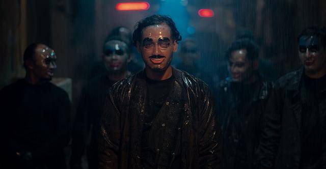 Netflix公布今年最佳动作片《叛影浪客》的上映日期和预告片_搜狐网