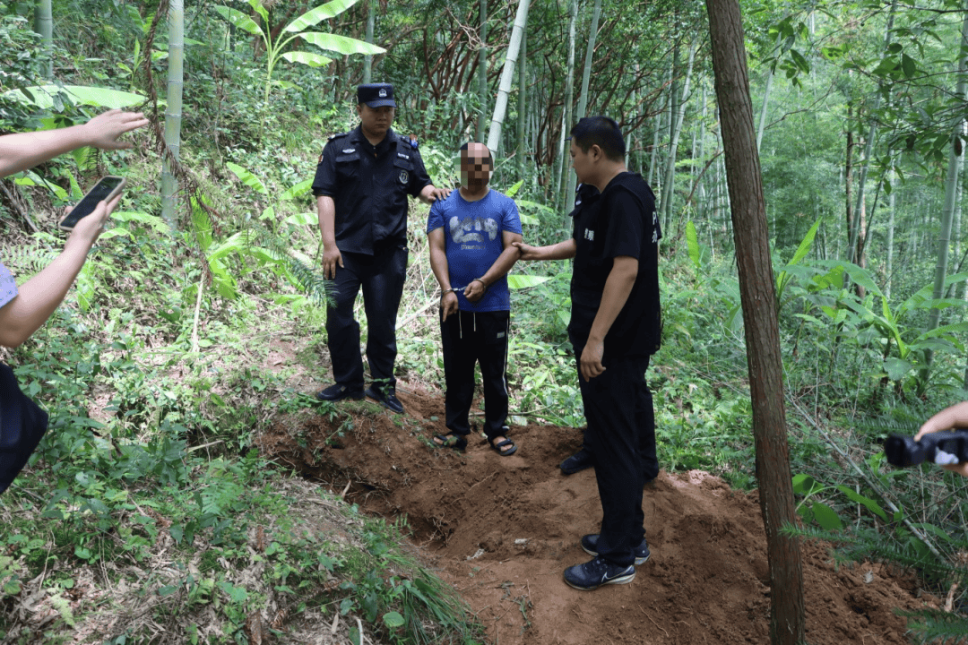 倒卖文物!一盗墓犯罪团伙落网