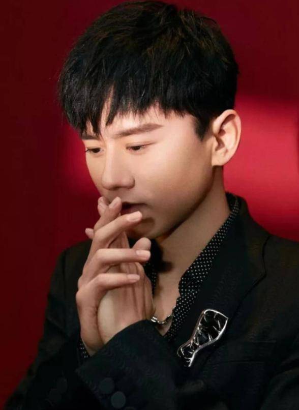 张杰终于道歉,被疯狂骚扰的人等到了!目前仍有随时被起诉的风险