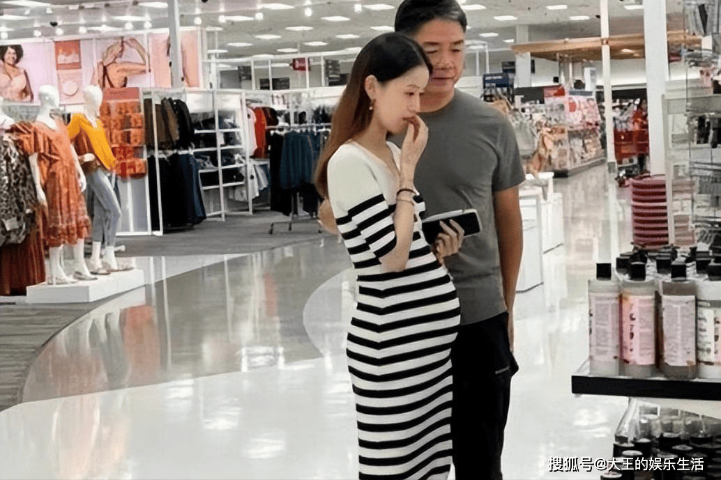 尽管如此,家庭的重要性在刘强东的生活中正逐渐占据更多的比重.