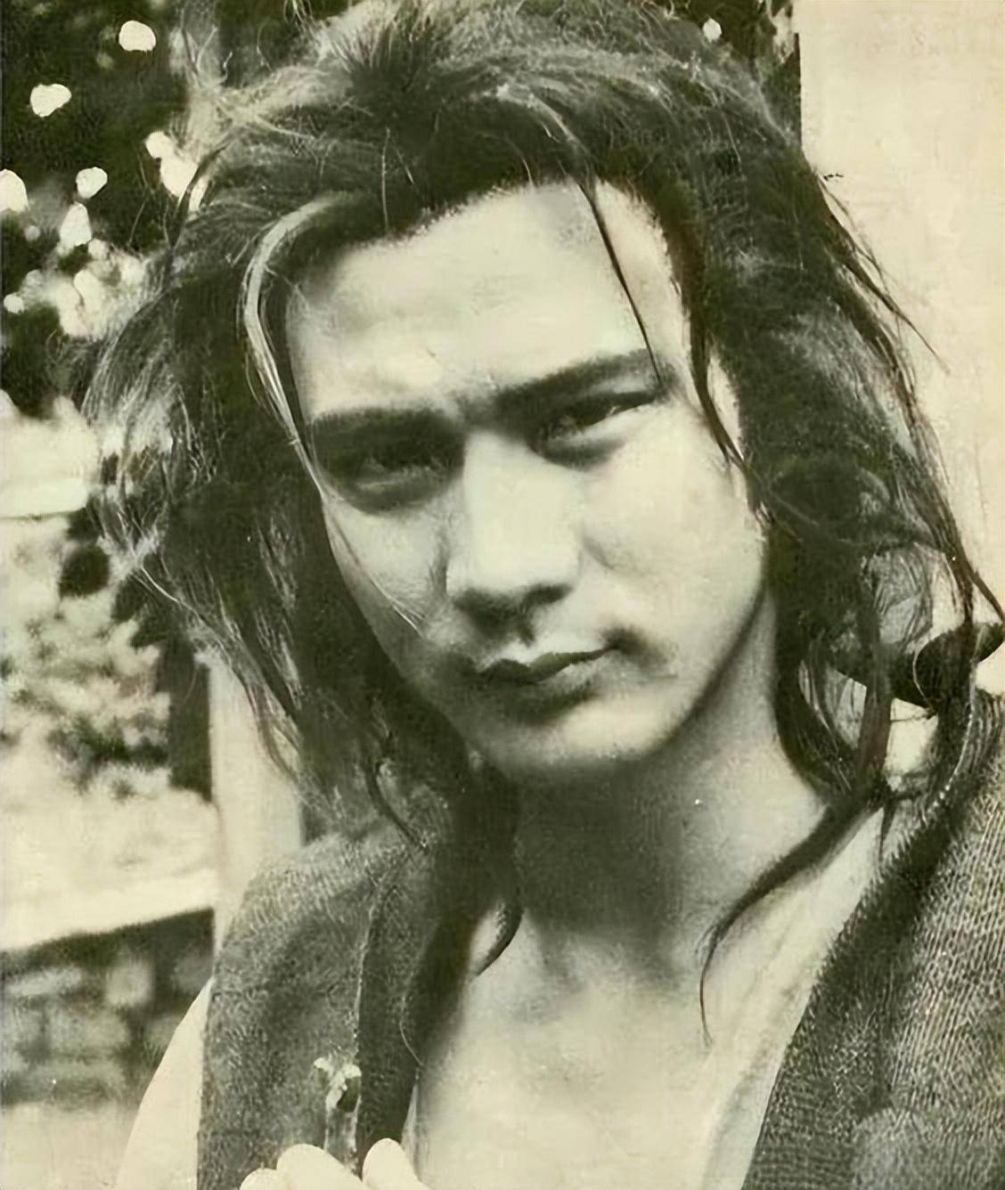 73岁港星徐少强病逝,小30岁妻子在料理后事时也不幸去世了_徐伟栋