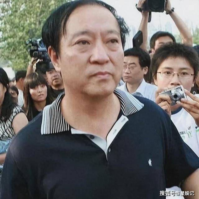 75岁牛群近况曝光,妻离子散独居北京贫民窟,裸捐之后生活穷困潦倒