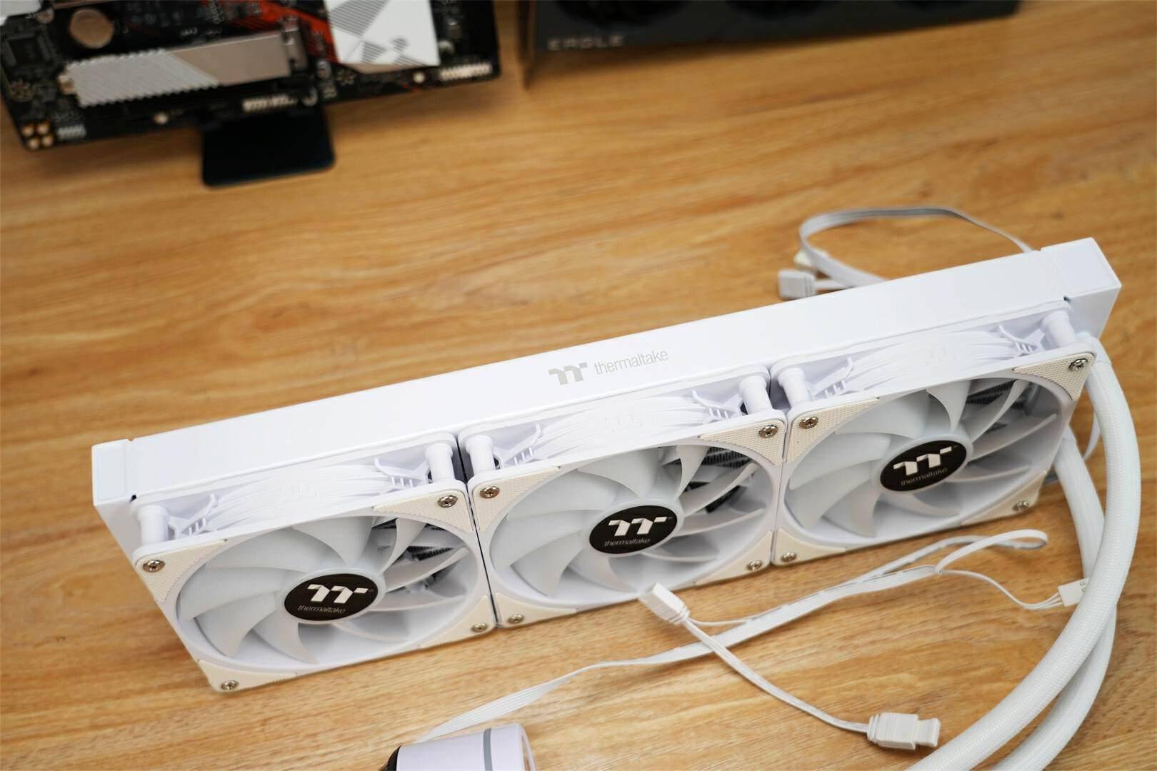 技嘉硬件赋能开学季，为学子们的未来插上科技的翅膀！