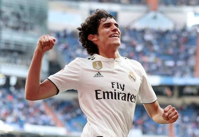 皇马后卫巴列霍出场10分钟遭球迷反讽:险些成球队罪人