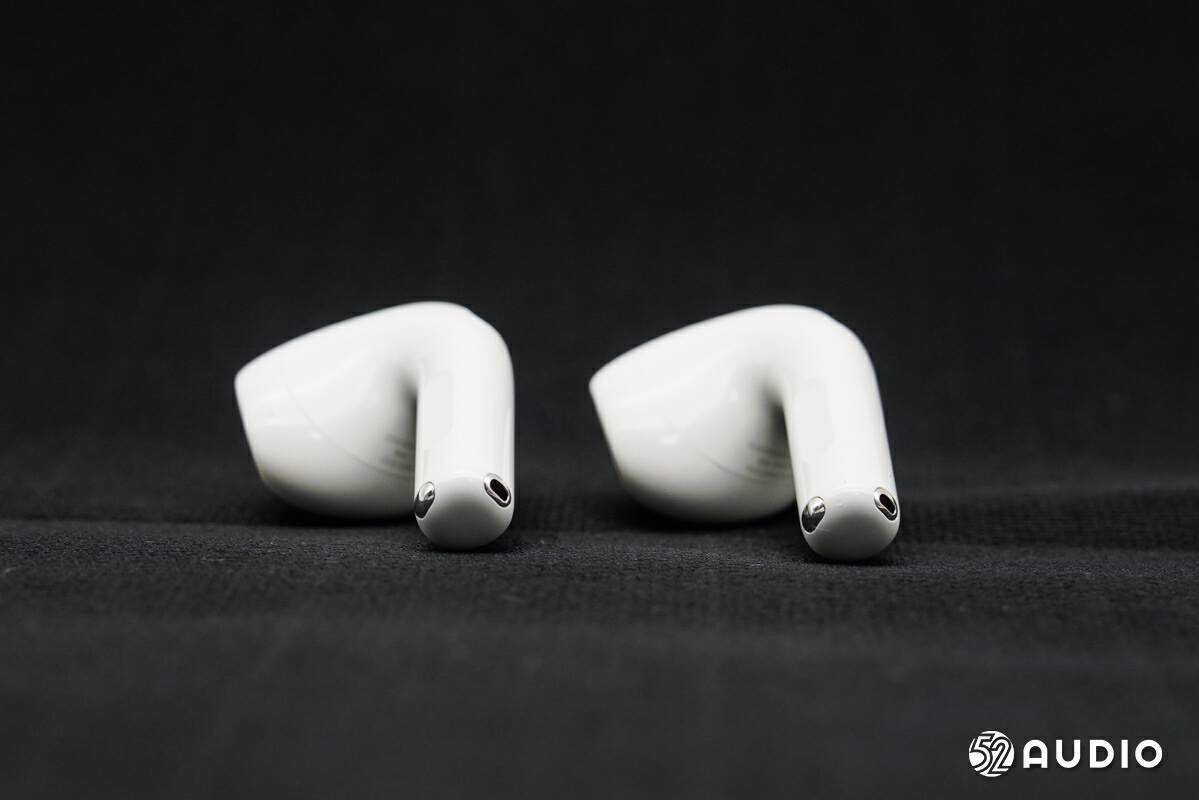 詳細對比：蘋果 AirPods 4 降噪版與普通版有何區别？