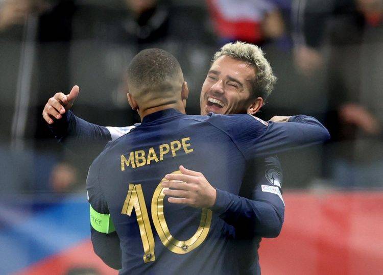 原创            法国最新名单：格子退役，姆巴佩坎特缺席，8亿身价，巴黎4人入围-最新法国队 大名单