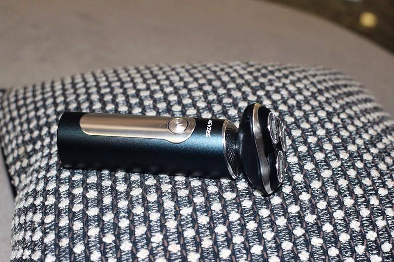 千元级净须又舒适，送给父亲最贴心的礼物，未野MAX剃须刀测评