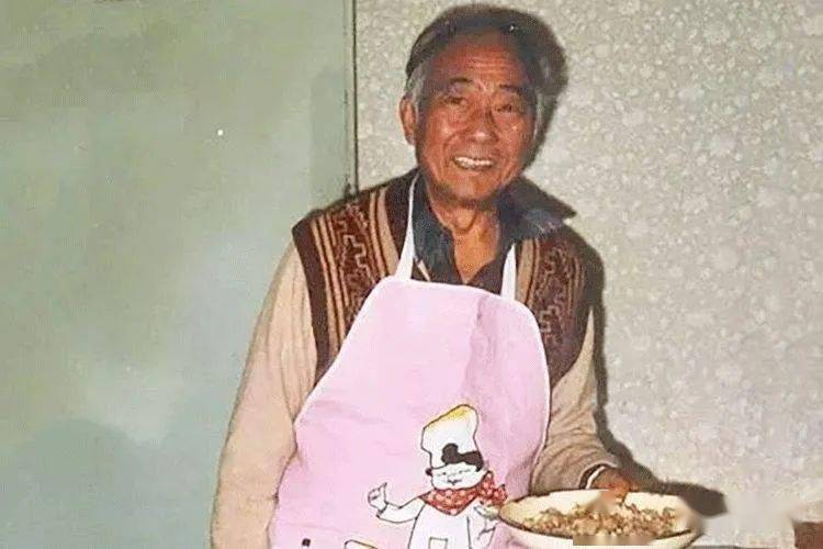 汪曾祺:中国最后一个士大夫,充满人间烟火气的一生才叫生活_施松卿