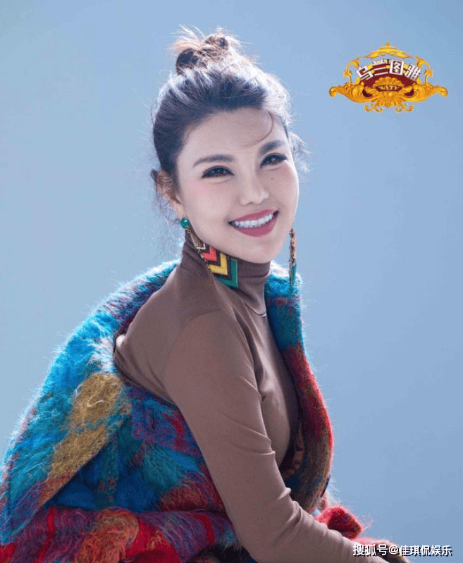 "出道走红,成为央视宠儿,被揭穿真面目后现状惊人_乌兰图雅_公司_托娅