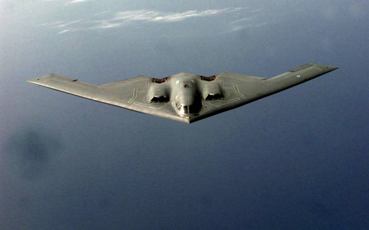 美军b2轰炸机空袭也门,离亲自下场还有多远?