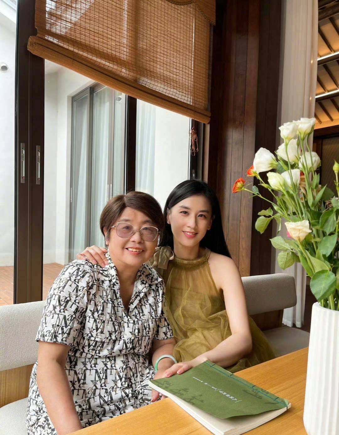 黄圣依仍然想要离婚-黄圣依哭诉