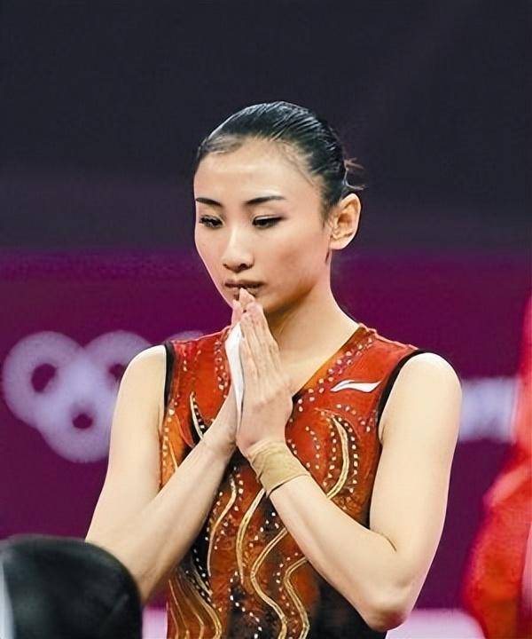 "吊环王"陈一冰:拥有何雯娜还出轨,最终声名尽毁销声匿迹!