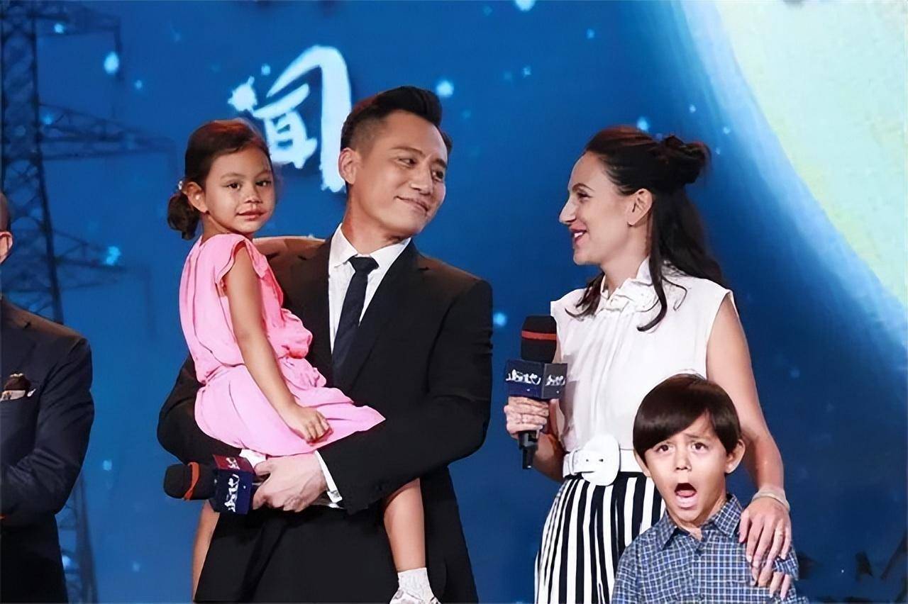 刘烨45岁外国妻子,身体不好,他为妻子已经多年没演戏_安娜_事业_法国