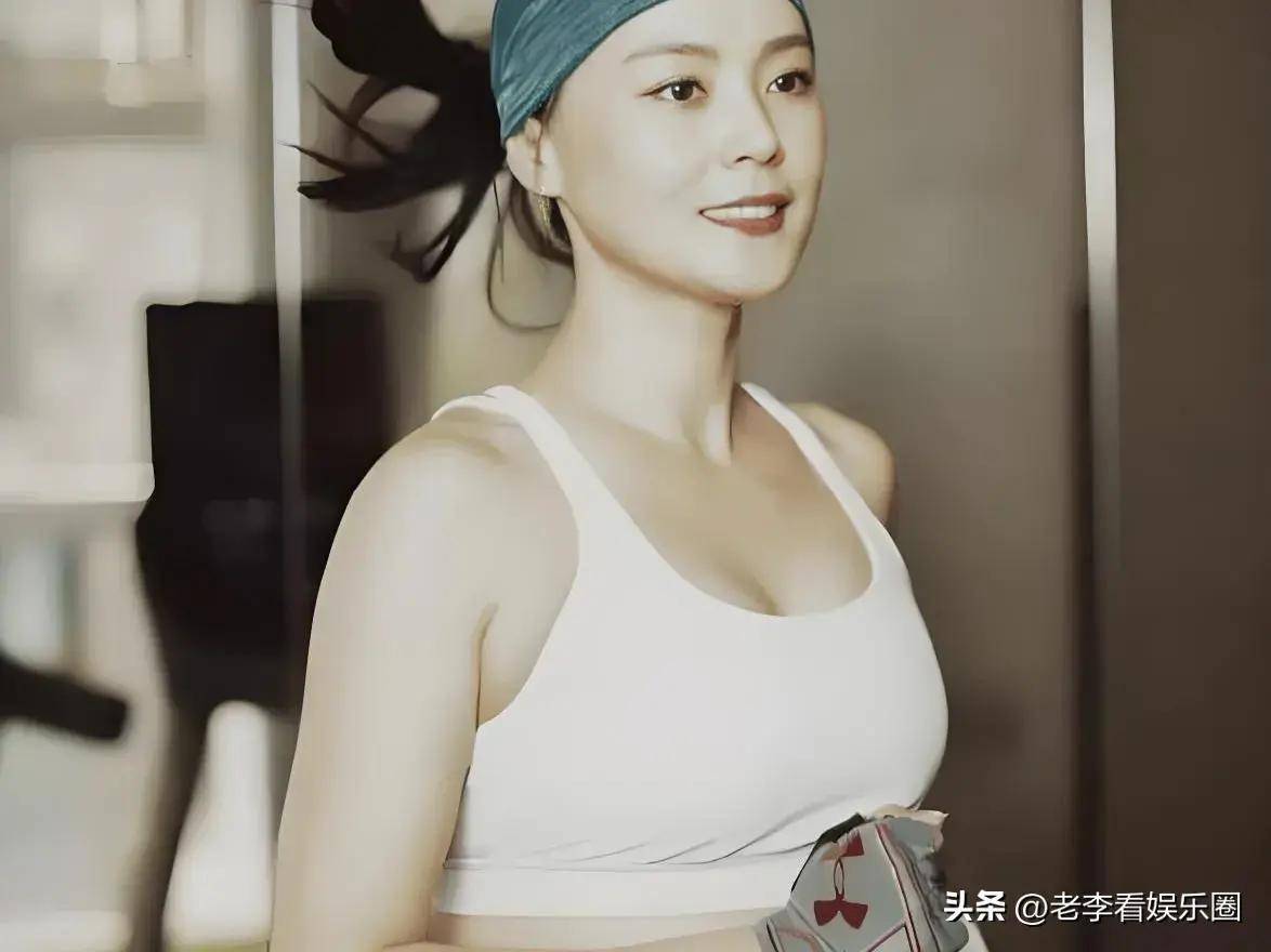 田丽身上的妈妈味,梁爱琪身上的阿姨味,真是芳香扑鼻啊