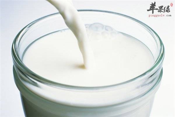 光明乳业遭孕妇投诉酸奶疑似喝到鲜血 担心传染病会影响胎儿(图2)