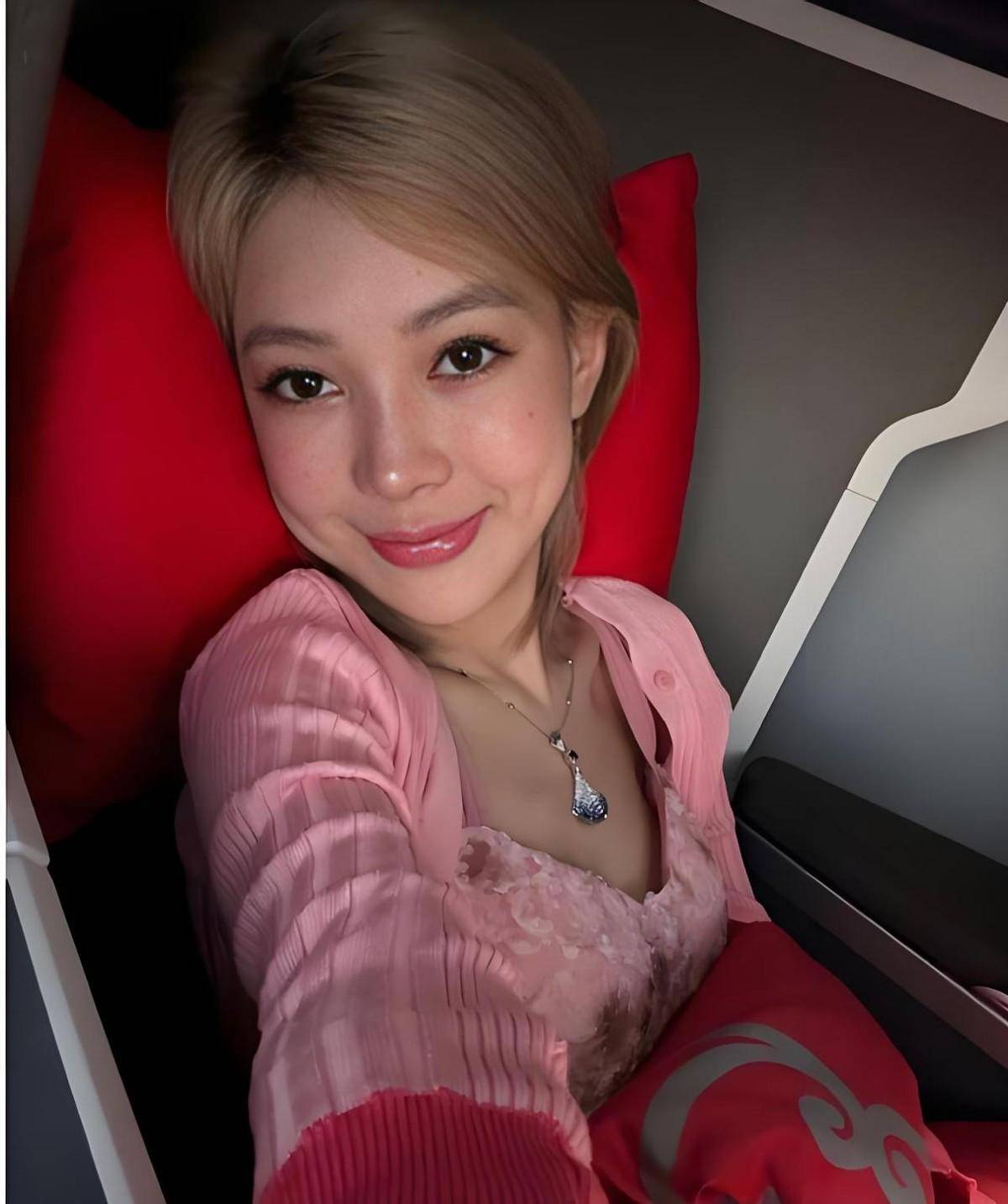 爆火后一晚40万,10年里坐牢7年,如今的她又傍上女富豪_郭美美_郭美玲